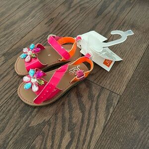 New girls sandals size 5